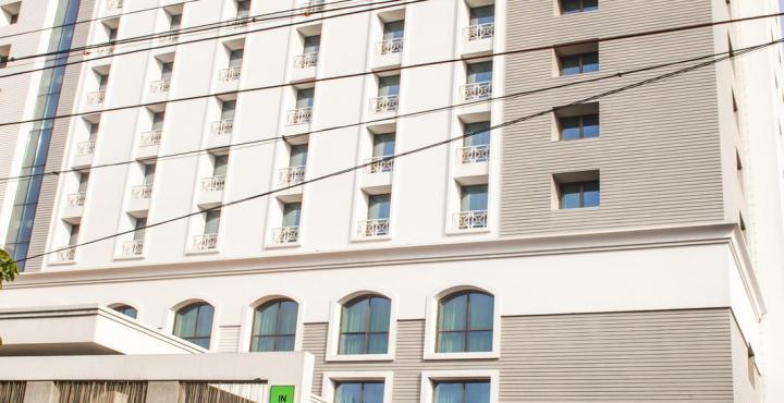 Hablis Chennai Hotel Buitenkant foto