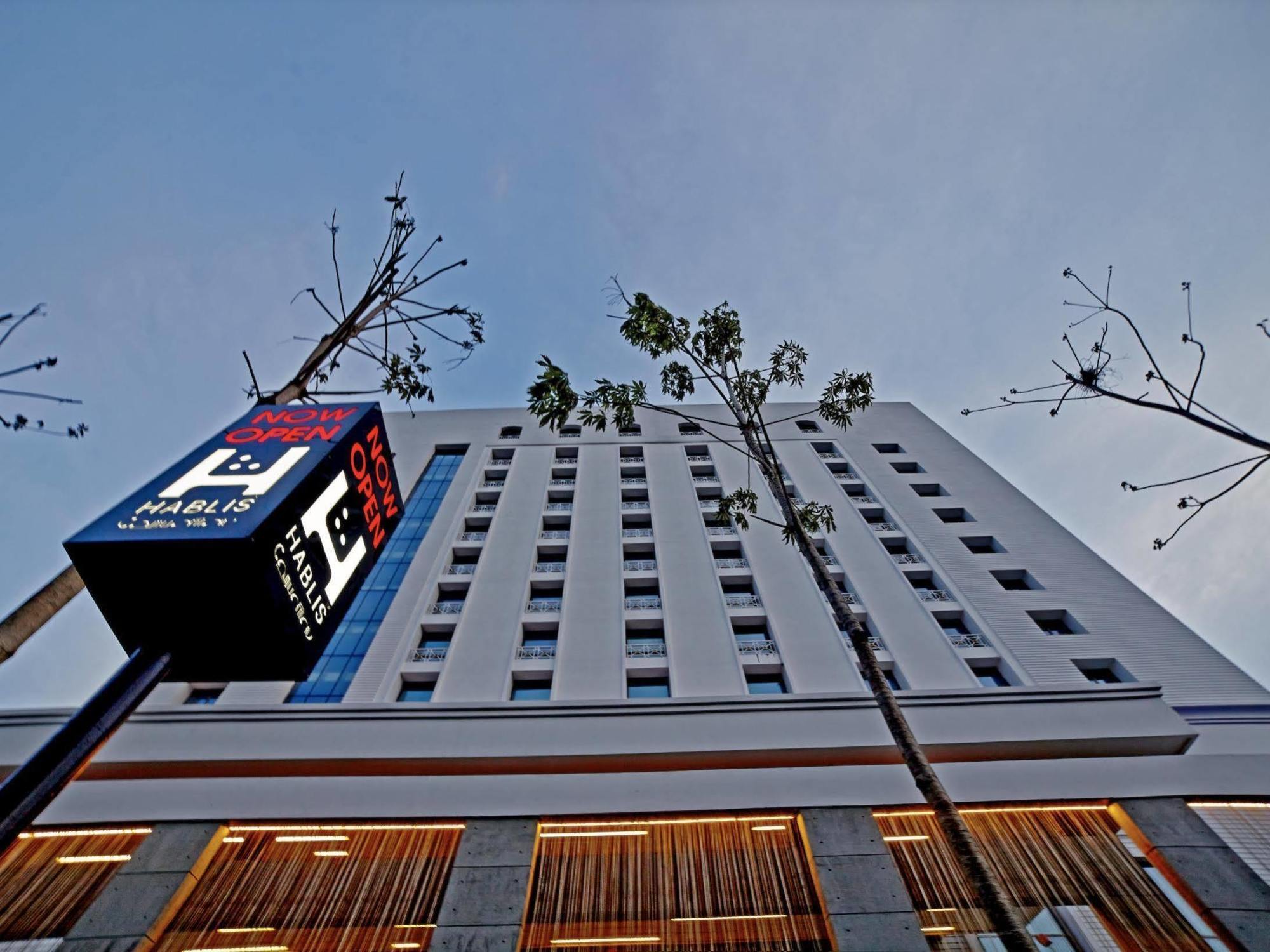 Hablis Chennai Hotel Buitenkant foto